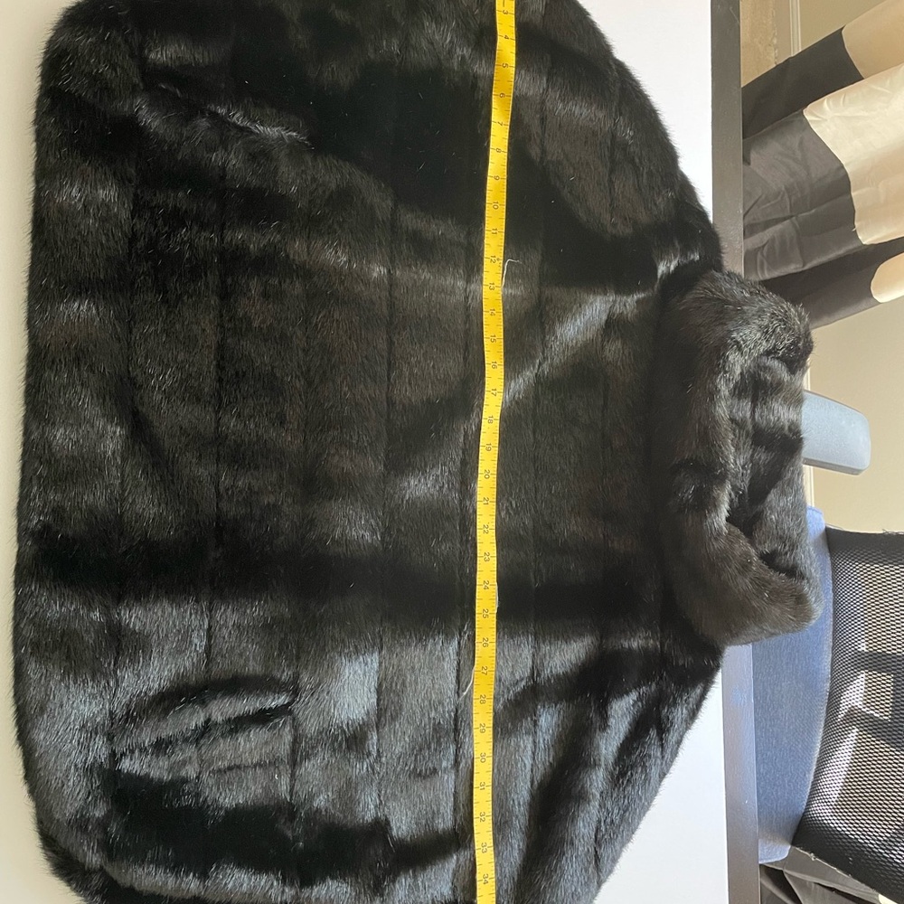 NWT Kate Spade M/L Black Faux Fur Poncho Cape Jacket $598 so Audrey Hepburn - Picture 10 of 11